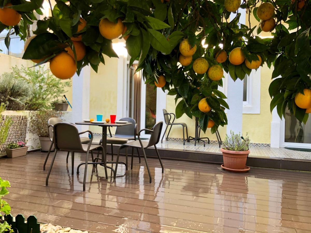 Sunny Orange Garden Apartment In Central Lisabona Exterior foto