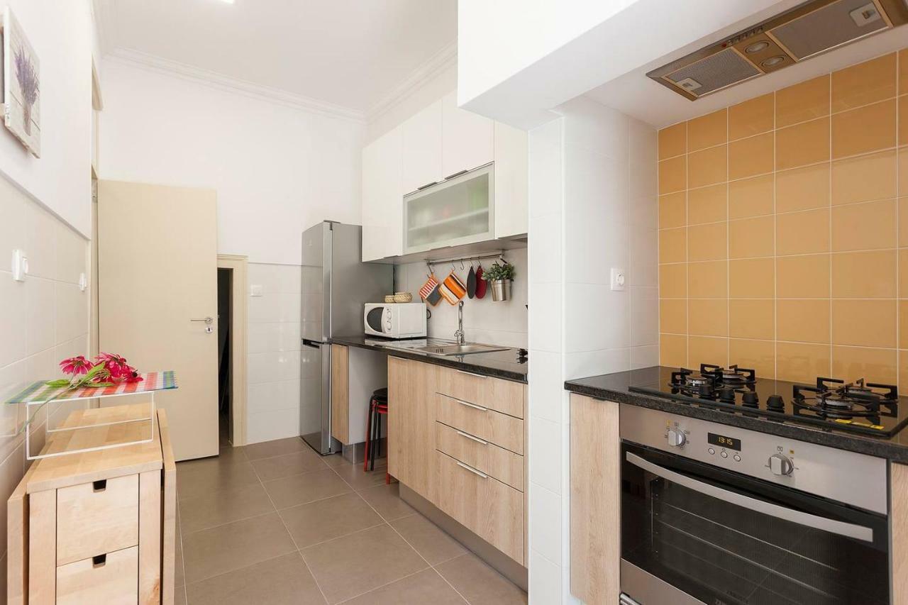 Sunny Orange Garden Apartment In Central Lisabona Exterior foto