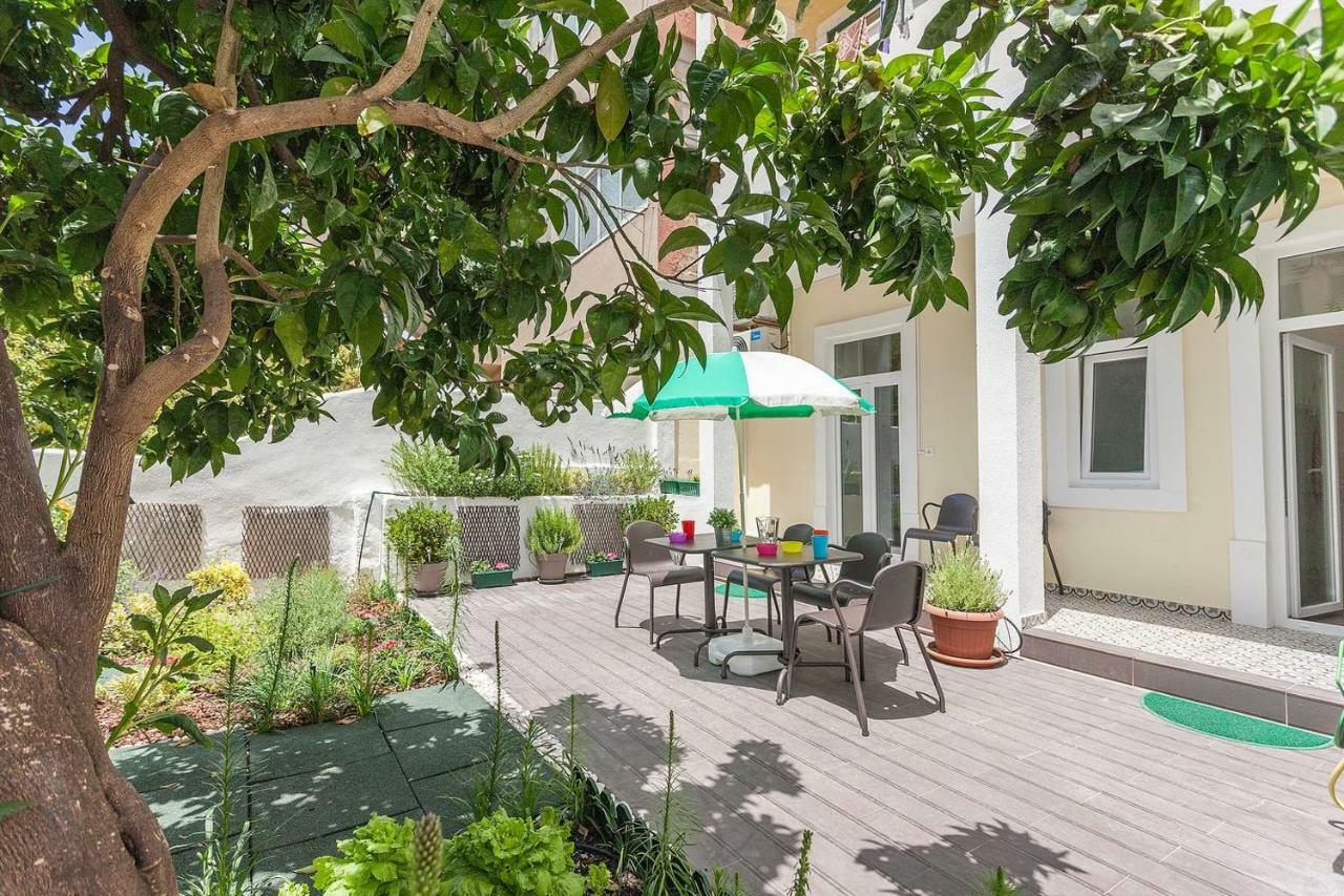 Sunny Orange Garden Apartment In Central Lisabona Exterior foto