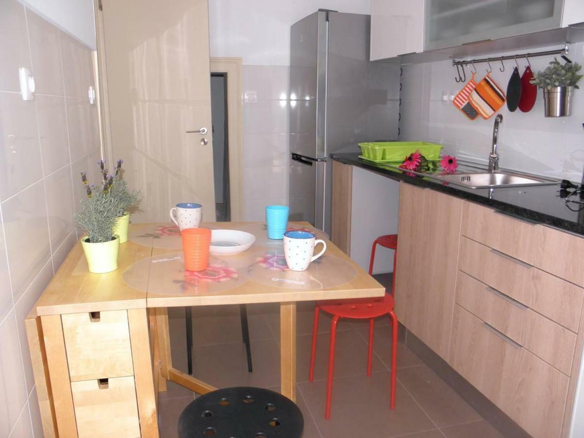 Sunny Orange Garden Apartment In Central Lisabona Exterior foto