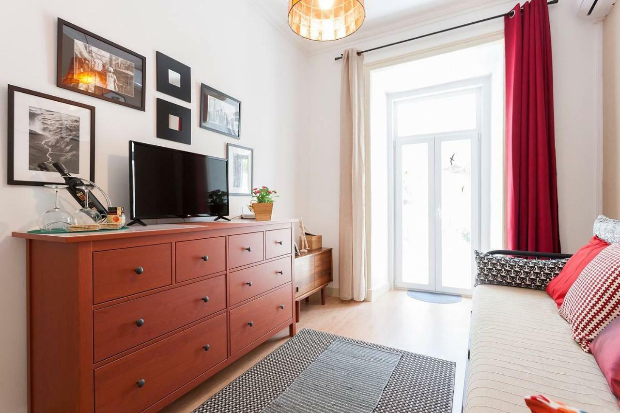 Sunny Orange Garden Apartment In Central Lisabona Exterior foto